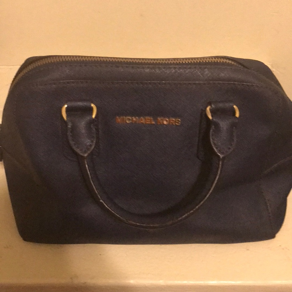 A Mimi Michael kors pruse
